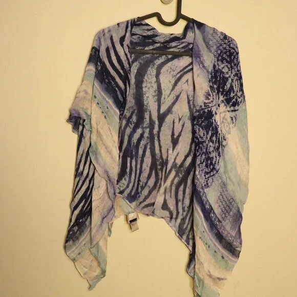 Chico scarf white, blue, and purple lightweight summer scarf with animal print - Picture 4 of 5